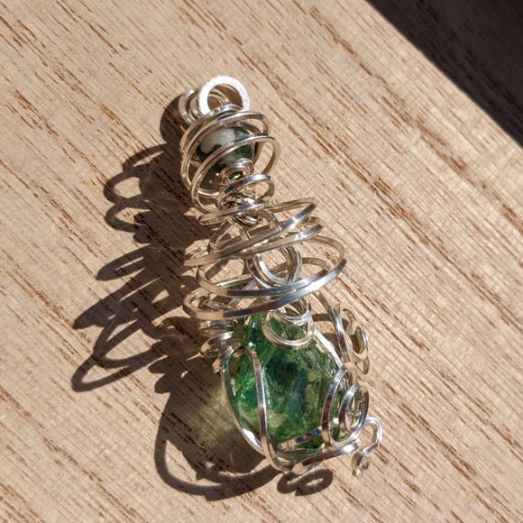 .925 Sterling Silver Pendant Mint Luster Crystal Quartz Stone Artisan Spiral - Picture 3 of 16